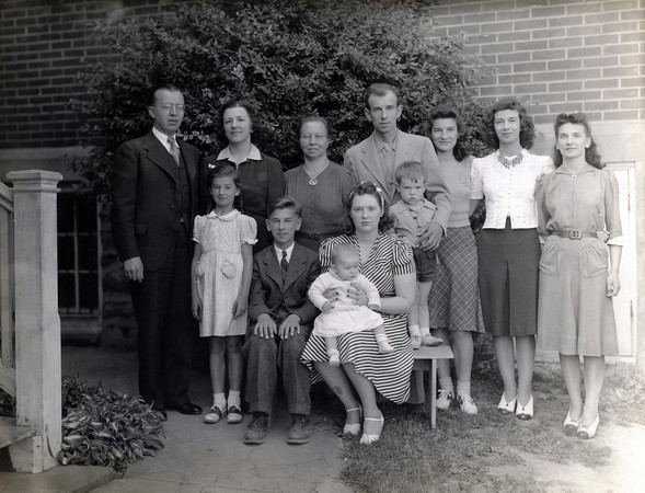 Family of Rev. Basil
                and Mary Macknik