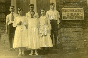 Bressler cigar factory staff