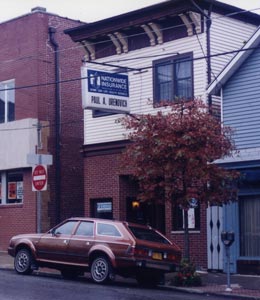 Al Urenovich's
                insurance office