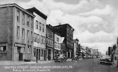 Centre Street at Carbon Street, looking north