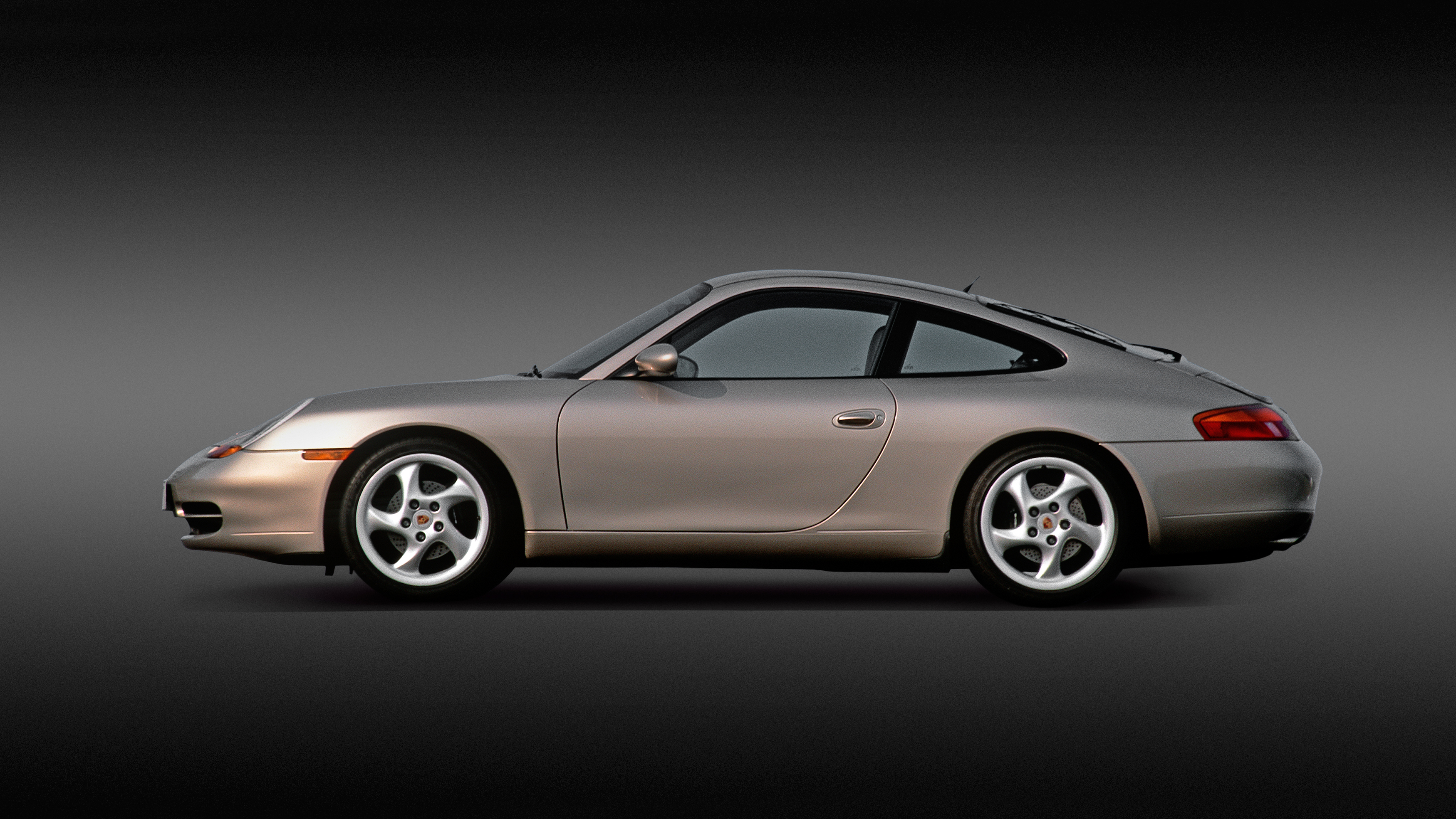 996