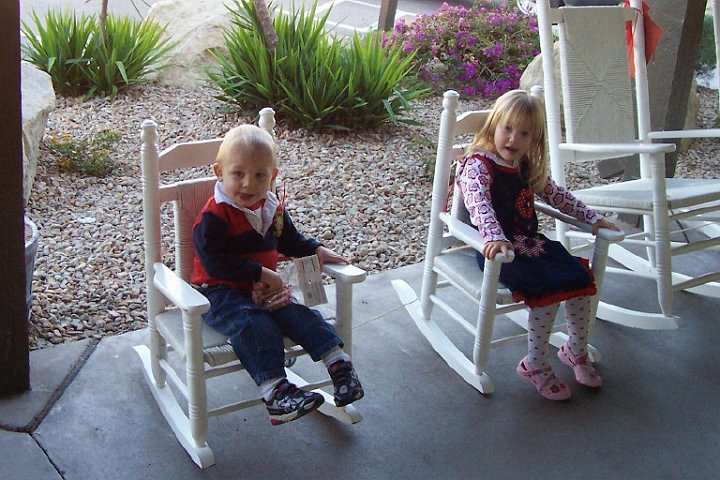 101_0042.jpg - Hangin' at the Barrel.