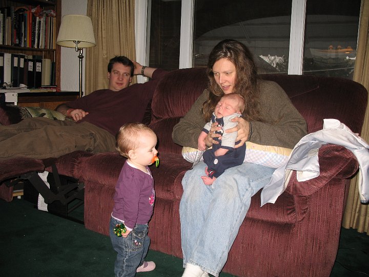IMG_1037.JPG - Alex gets to meet someone (almost) his own size when Jen, Neil and Lauryn Alexander come to visit.