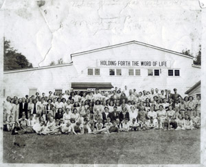 Freeland area attendees at Montrose religious retreat, 1946